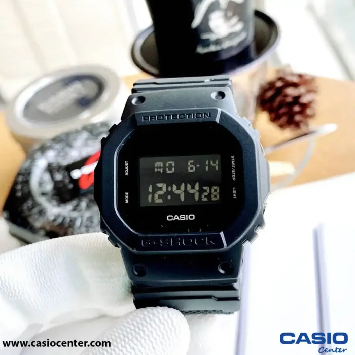 ساعت مچی مردانه کاسیو جی شاک اصل مدل DW-5600BBN-1DR