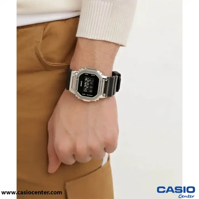 ساعت مچی مردانه کاسیو جی شاک اصل مدل GM-5600-1